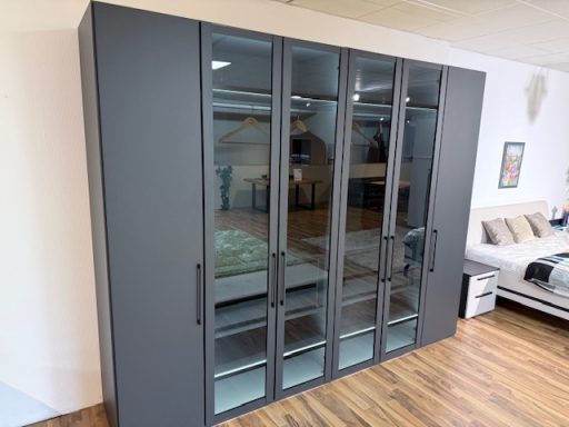 Kleiderschrank 6 Türig, inke und rechte Drehtür graphitfarbig, mittig vier Glastüren , Innen mit zwei Innenschubkästen und 4 Geföden mit LED